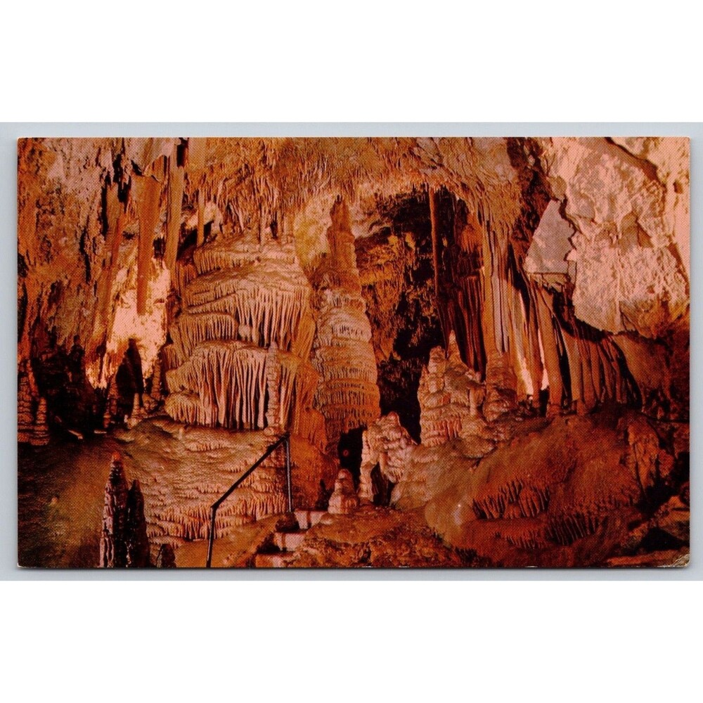 Vtg Postcard Lewis and Clark Caverns Montana Grand Finale Paradise Room C15822